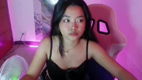 Snapshot of ursweet_elaine chatting on 07-13-26, 02:42 ursweet_elaine online show from 07-13-26, 02:42