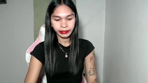 ursweet_zeviixx online show from 11-17-25, 07:58