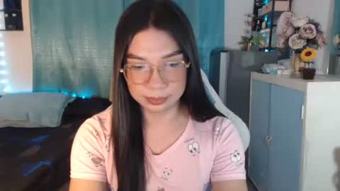 Ashley Kate Mateo Gray online show from 03-23-26, 09:13