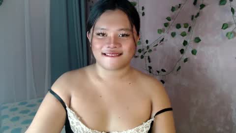 Bella Miles Olivia online show from 12-07-24, 05:59