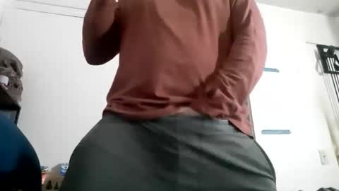 Snapshot of use_me_rn chatting on 02-03-26, 07:02 Daddy online show from 02-03-26, 07:02