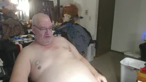 Snapshot of usgoober chatting on 02-10-26, 12:20 Eric online show from 02-10-26, 12:20