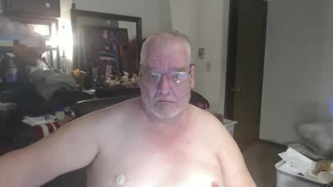 Snapshot of usgoober chatting on 02-25-26, 02:10 Eric online show from 02-25-26, 02:10