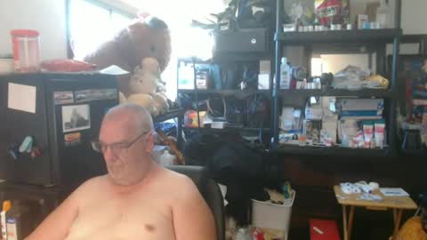 Snapshot of usgoober chatting on 06-25-26, 12:53 Eric online show from 06-25-26, 12:53