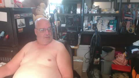 Snapshot of usgoober chatting on 07-07-26, 11:58 Eric online show from 07-07-26, 11:58