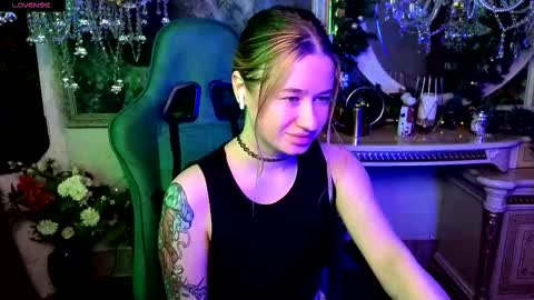 Leila online show from 01-09-26, 04:54