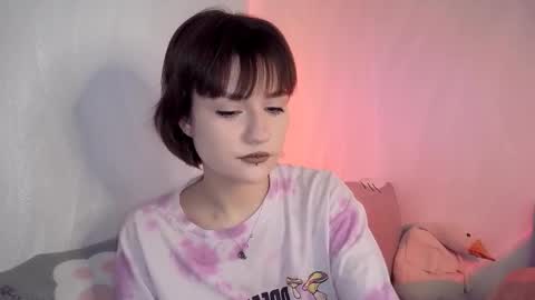 Snapshot of uwujudyosas chatting on 03-02-26, 09:27 Judy online show from 03-02-26, 09:27