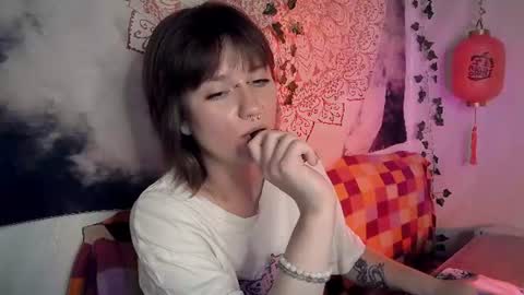 Snapshot of uwujudyosas chatting on 07-31-26, 11:59 Judy online show from 07-31-26, 11:59