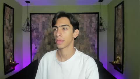 Snapshot of uyukie chatting on 09-15-25, 11:32 UYUKIE online show from 09-15-25, 11:32