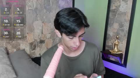 Snapshot of uyukie chatting on 09-17-25, 12:18 UYUKIE online show from 09-17-25, 12:18