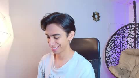 Snapshot of uyukie chatting on 09-25-25, 11:36 UYUKIE online show from 09-25-25, 11:36