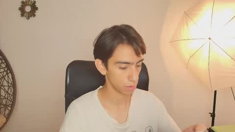 Snapshot of uyukie chatting on 09-30-25, 11:59 UYUKIE online show from 09-30-25, 11:59