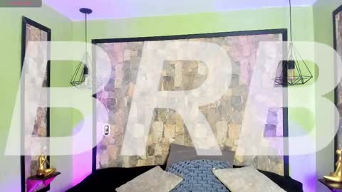 Snapshot of uyukie chatting on 10-21-25, 11:33 UYUKIE online show from 10-21-25, 11:33