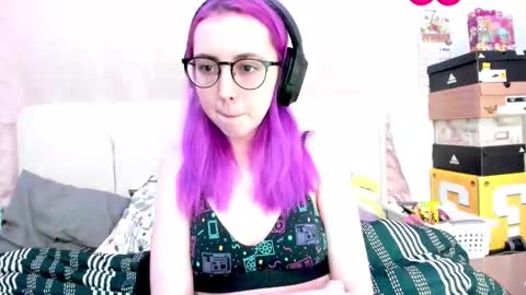 Snapshot of v3n0mb1t3z chatting on 02-21-25, 05:13 kermit online show from 02-21-25, 05:13