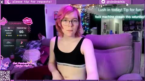 Snapshot of v3n0mb1t3z chatting on 12-13-25, 09:09 kermit online show from 12-13-25, 09:09