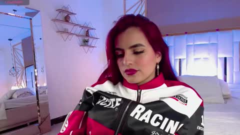 Snapshot of vaaleriee_miller_ chatting on 11-08-25, 02:45 valeriee miller online show from 11-08-25, 02:45