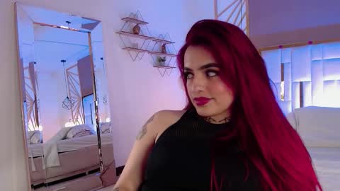 Snapshot of vaaleriee_miller_ chatting on 11-22-25, 04:55 valeriee miller online show from 11-22-25, 04:55