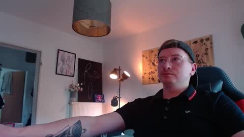 vacation__ online show from 09-30-25, 02:55