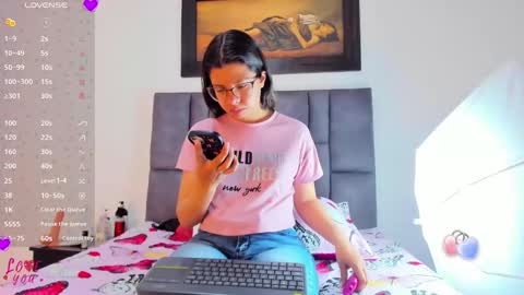 Vahiolet smith online show from 03-22-26, 03:21