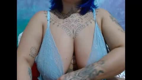 Snapshot of vaholiver chatting on 12-27-24, 02:58 Vah Oliver online show from 12-27-24, 02:58