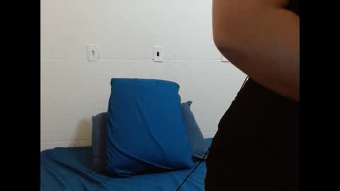 Snapshot of vaholiver chatting on 03-01-25, 05:31 Vah Oliver online show from 03-01-25, 05:31