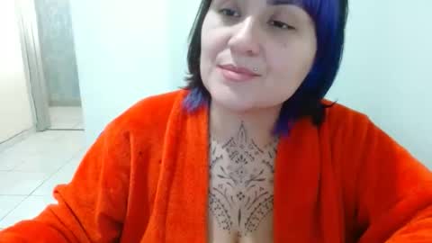Snapshot of vaholiver chatting on 05-11-26, 06:27 Vah Oliver online show from 05-11-26, 06:27