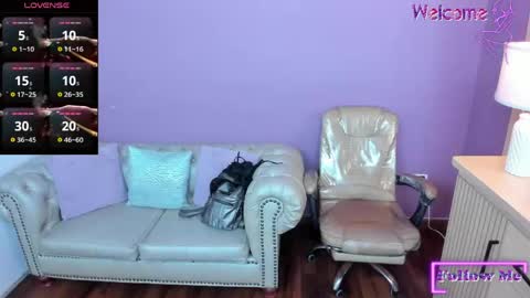Snapshot of vailoetharris chatting on 06-03-26, 11:46 Vaiolet Harris online show from 06-03-26, 11:46