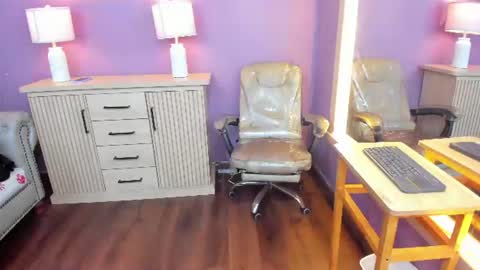 Snapshot of vailoetharris chatting on 07-09-26, 11:47 Vaiolet Harris online show from 07-09-26, 11:47