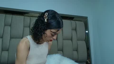 V A I O L E T T  S M I T H online show from 12-22-25, 04:04