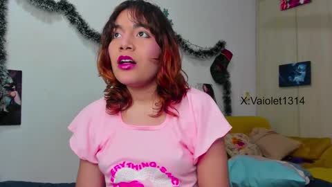 Vaiolet1314 online show from 01-06-25, 12:37