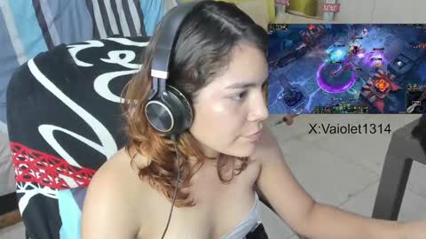 Vaiolet1314 online show from 01-26-25, 09:51
