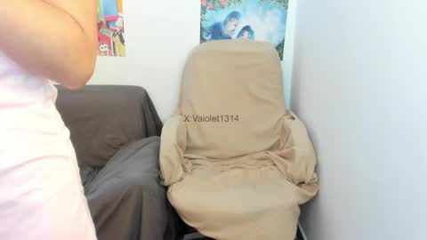 Vaiolet1314 online show from 09-10-25, 10:54