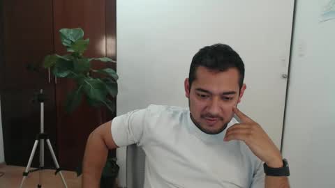Snapshot of vajkito chatting on 03-10-25, 01:34 vajkito online show from 03-10-25, 01:34
