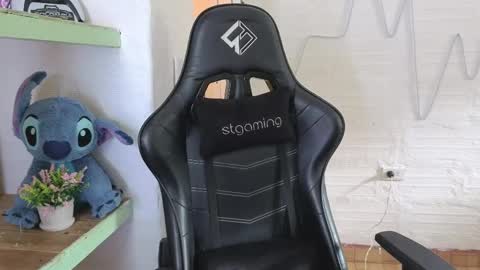 Snapshot of val_mendoza chatting on 02-27-26, 07:58 Val online show from 02-27-26, 07:58