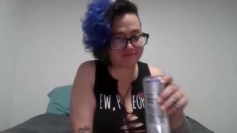 Snapshot of valarieak chatting on 09-18-25, 07:38 valarieak online show from 09-18-25, 07:38