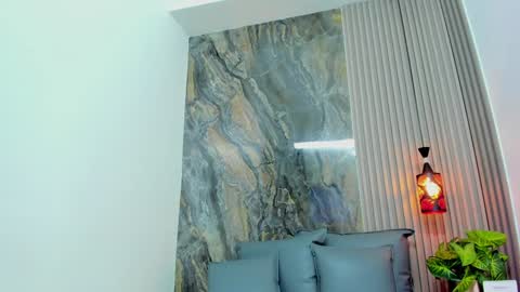 Snapshot of vale_n_matt chatting on 01-23-25, 05:02 Samantha y Matt online show from 01-23-25, 05:02