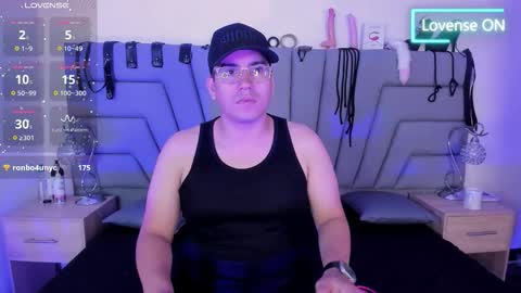 Snapshot of vale_n_matt chatting on 10-01-25, 03:34 Samantha y Matt online show from 10-01-25, 03:34