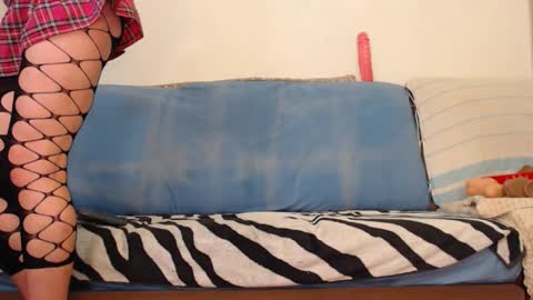 Snapshot of valemer chatting on 09-29-25, 07:51 Cheating Slut online show from 09-29-25, 07:51