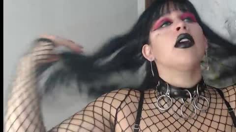 valen_ross7 online show from 05-21-26, 07:48