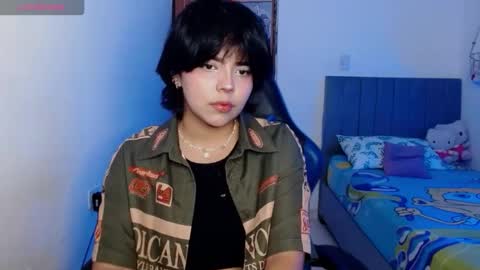 Snapshot of valenbeauty chatting on 05-27-26, 05:59 valenbeauty online show from 05-27-26, 05:59
