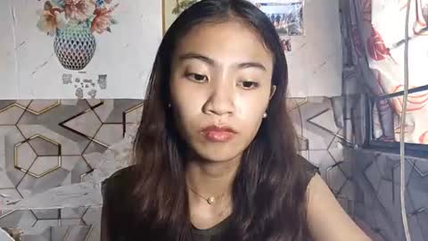 Snapshot of valenciasumney chatting on 06-14-26, 05:09 Camille online show from 06-14-26, 05:09