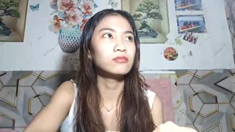Snapshot of valenciasumney chatting on 07-17-26, 03:07 Camille online show from 07-17-26, 03:07