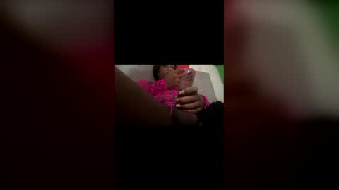 valencutt online show from 04-22-26, 01:01