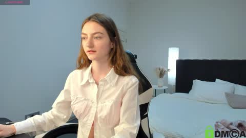Snapshot of valenora1 chatting on 05-31-26, 11:28 Nora online show from 05-31-26, 11:28