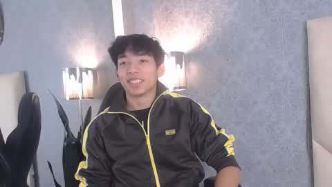 Snapshot of valenorlerot chatting on 10-05-25, 02:43 Valenor online show from 10-05-25, 02:43