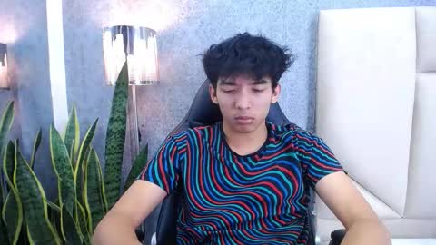 Snapshot of valenorlerot chatting on 10-10-25, 11:53 Valenor online show from 10-10-25, 11:53