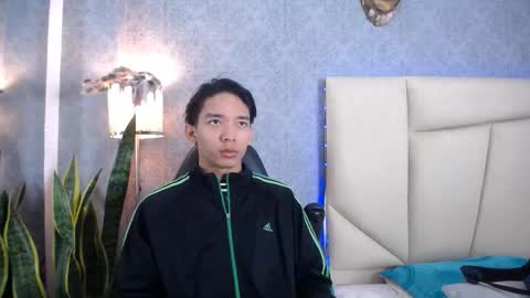 Snapshot of valenorlerot chatting on 10-23-25, 06:34 Valenor online show from 10-23-25, 06:34