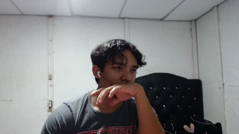 Snapshot of valenorlerot chatting on 07-15-26, 04:18 Valenor online show from 07-15-26, 04:18