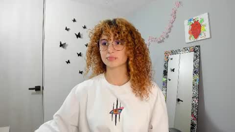 Snapshot of valent_27 chatting on 07-12-26, 11:51 Valentina online show from 07-12-26, 11:51