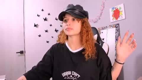Snapshot of valent_27 chatting on 07-14-26, 01:19 Valentina online show from 07-14-26, 01:19